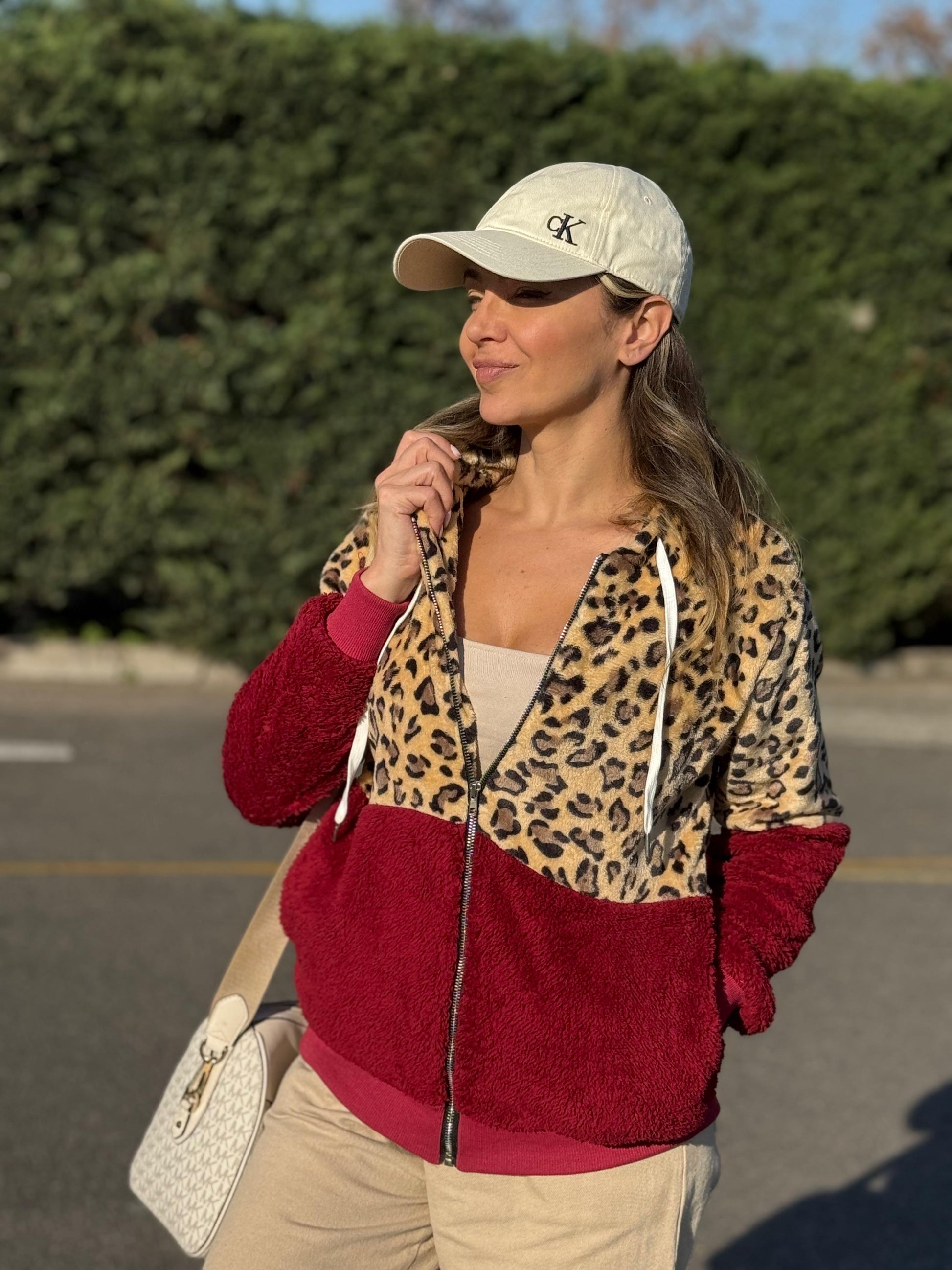 Campera Con Capucha Combinado Animal Print Polar Uniteduy