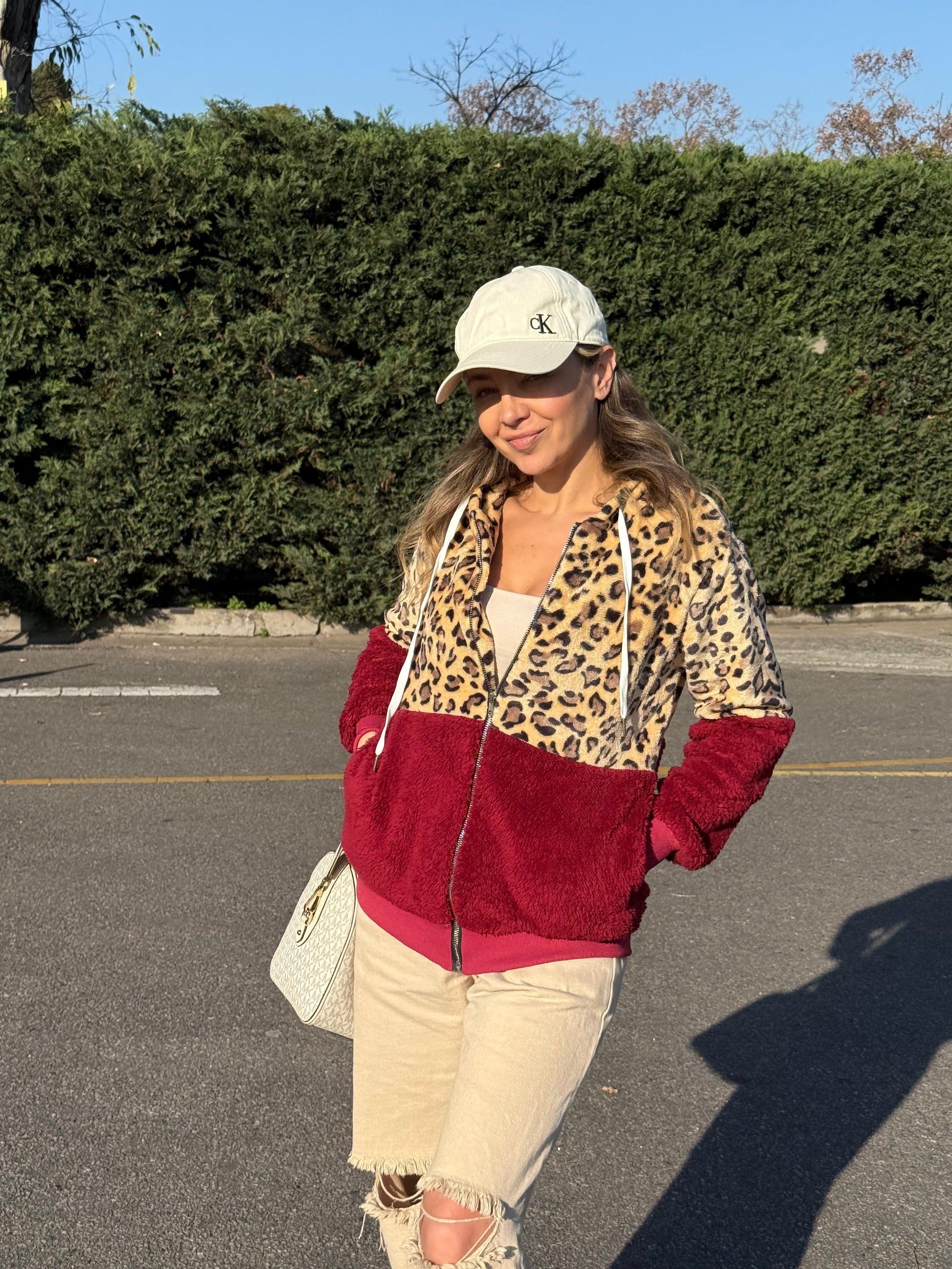 Campera Con Capucha Combinado Animal Print Polar Uniteduy