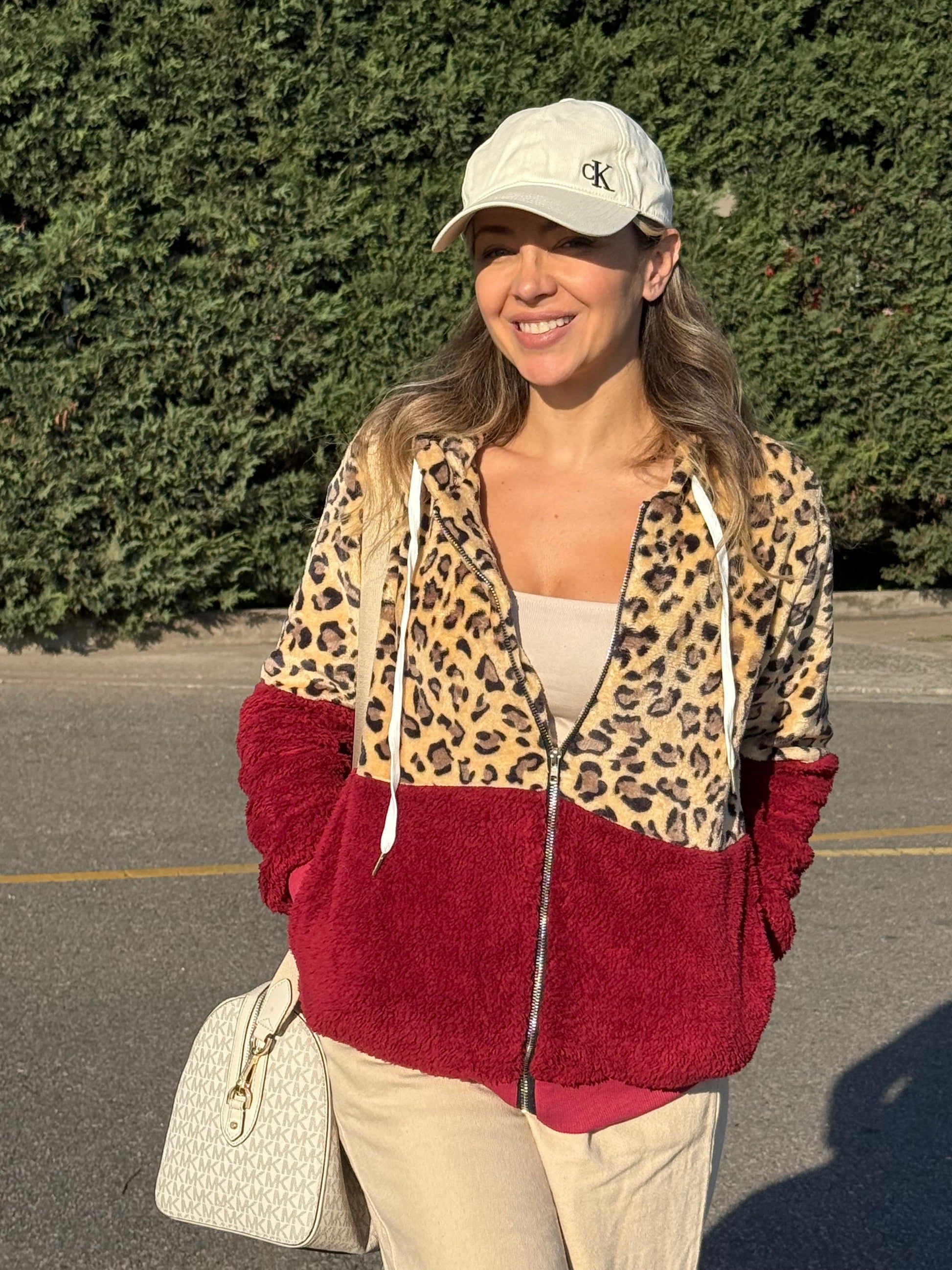 Campera Con Capucha Combinado Animal Print Polar Uniteduy
